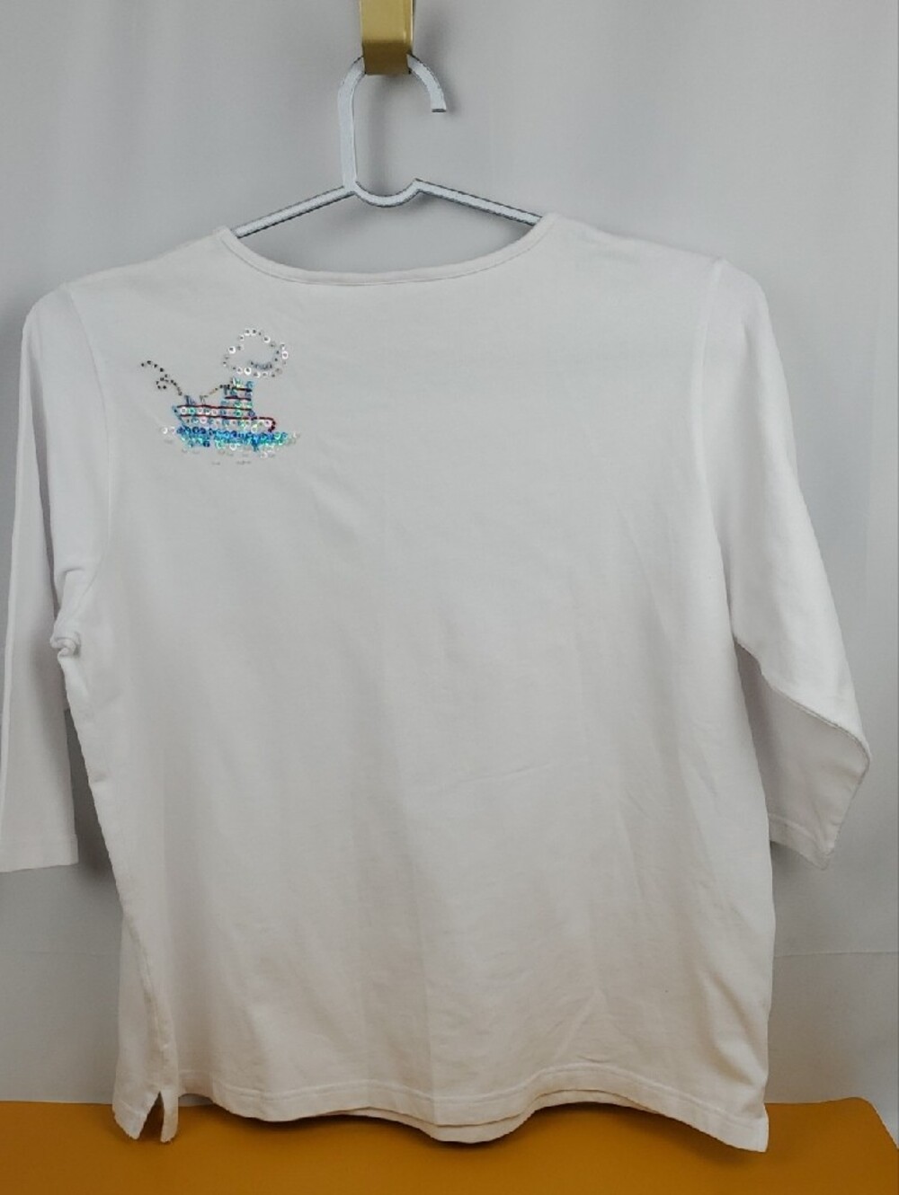 Quacker Factory White Short Sleeve Sequin Beach Scene Tee - Picture 8 of 12